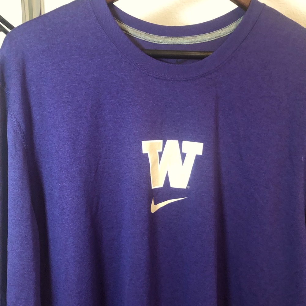 NIKE UNIVERSITY OF WASHINGTON MENS BASKETBALL DRI-FIT LONG-SLEEVE SHIRT. SIZE XL